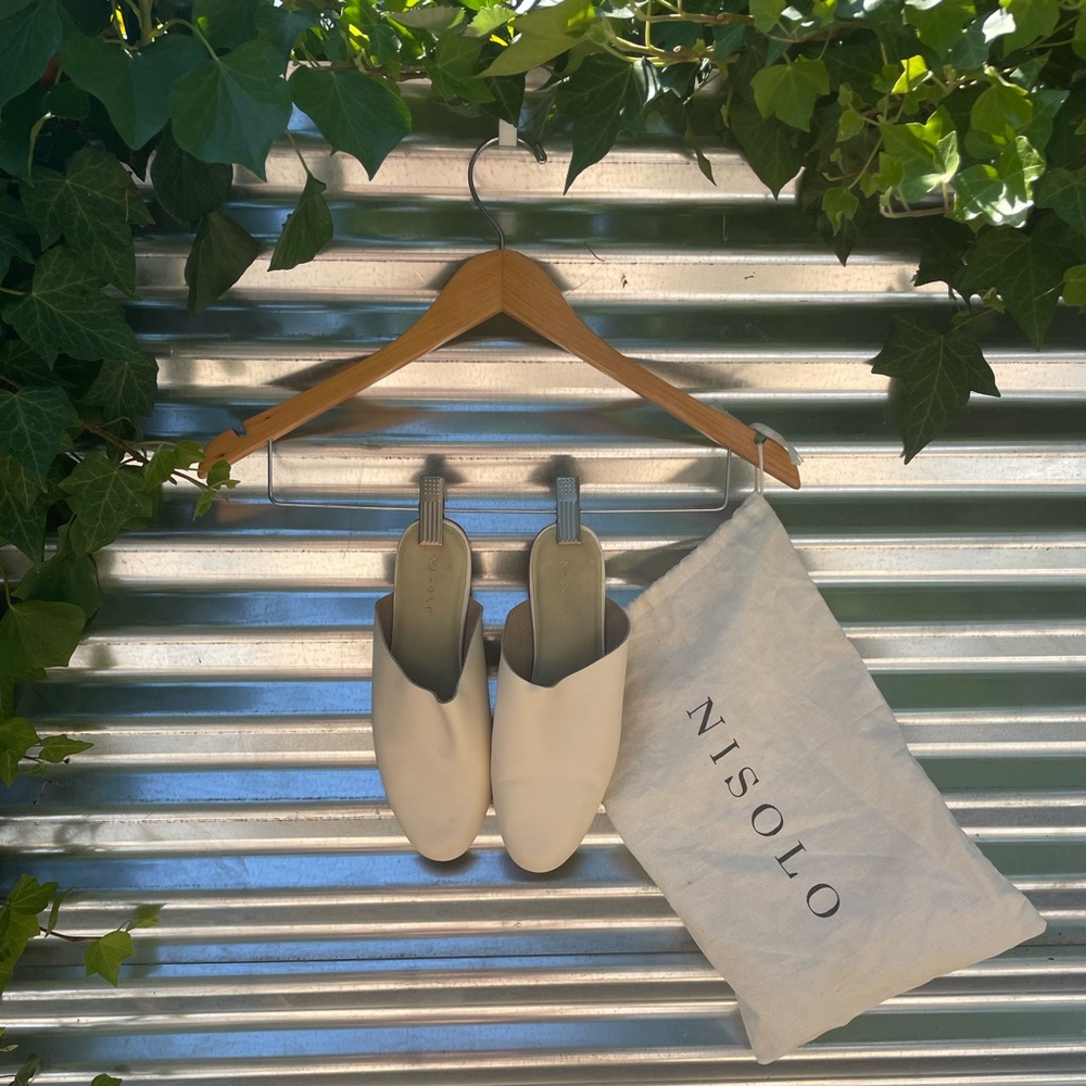 Nisolo Lima Bone White Mules